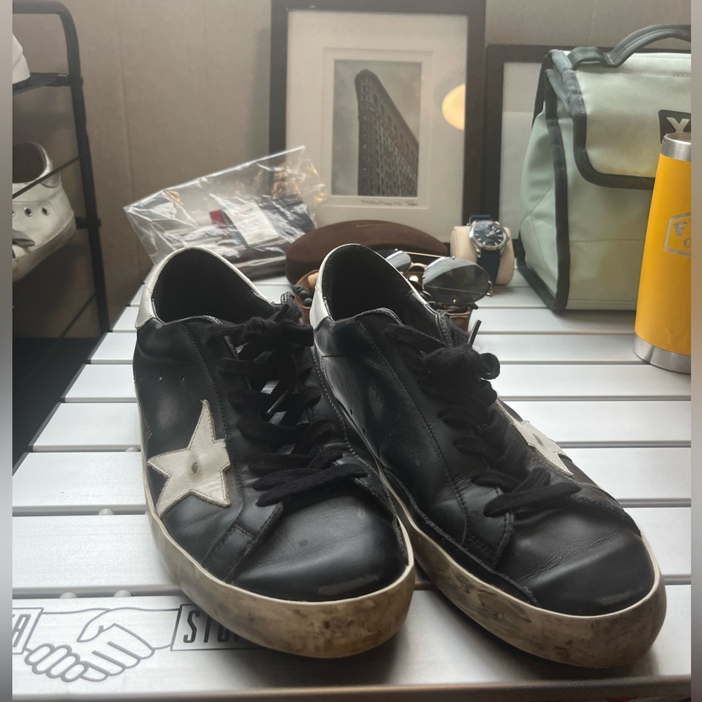 Golden Goose Mens Black Sneaker size 43